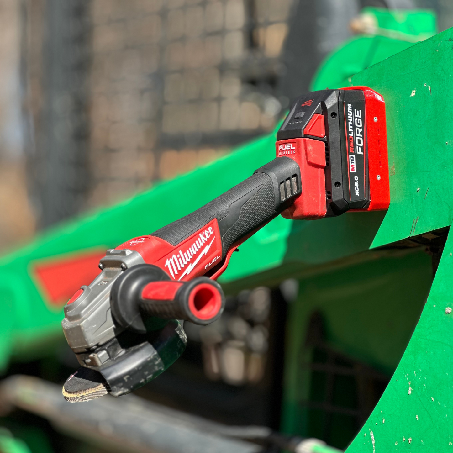 MAG-BOOT Magnetic Battery Cover - Milwaukee M18 FORGE XC8.0